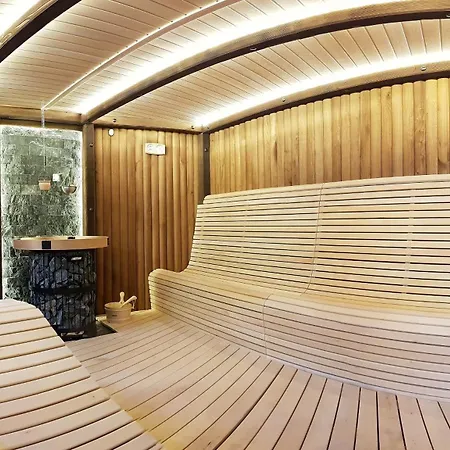 Хотел Sirius And