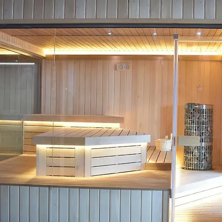 Хотел Sirius And 4*